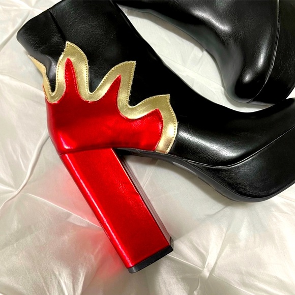 Flame Platform Boots - Picture 12 of 12